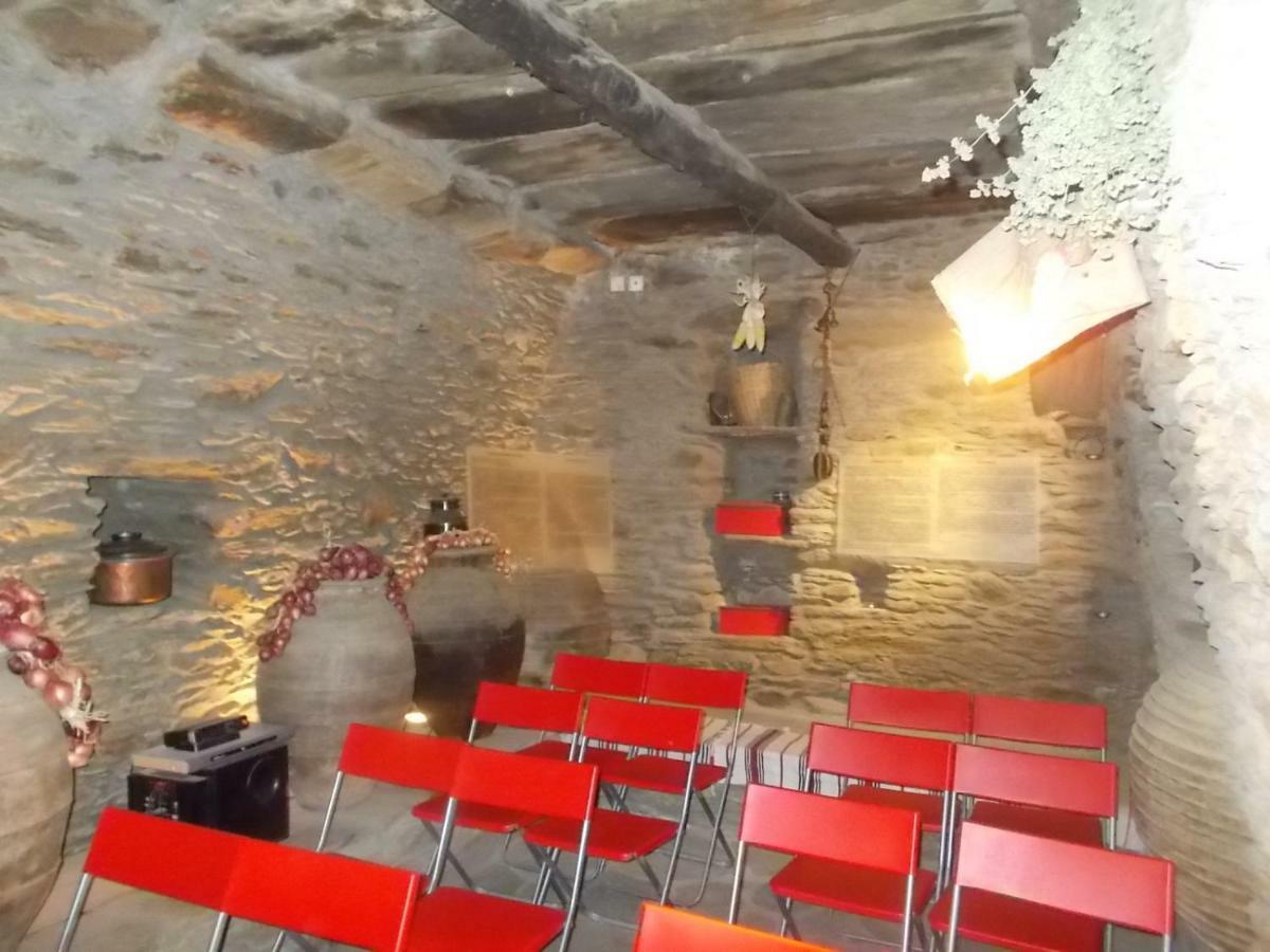 Cyclades Olive Museum'S Guest House Pitrofos ภายนอก รูปภาพ